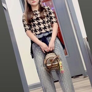 Liz Claiborne Black and Tan Houndstooth Long Sleeve Top